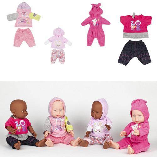 Τέσσερα σύνολα φορμάκια κοριτσιού